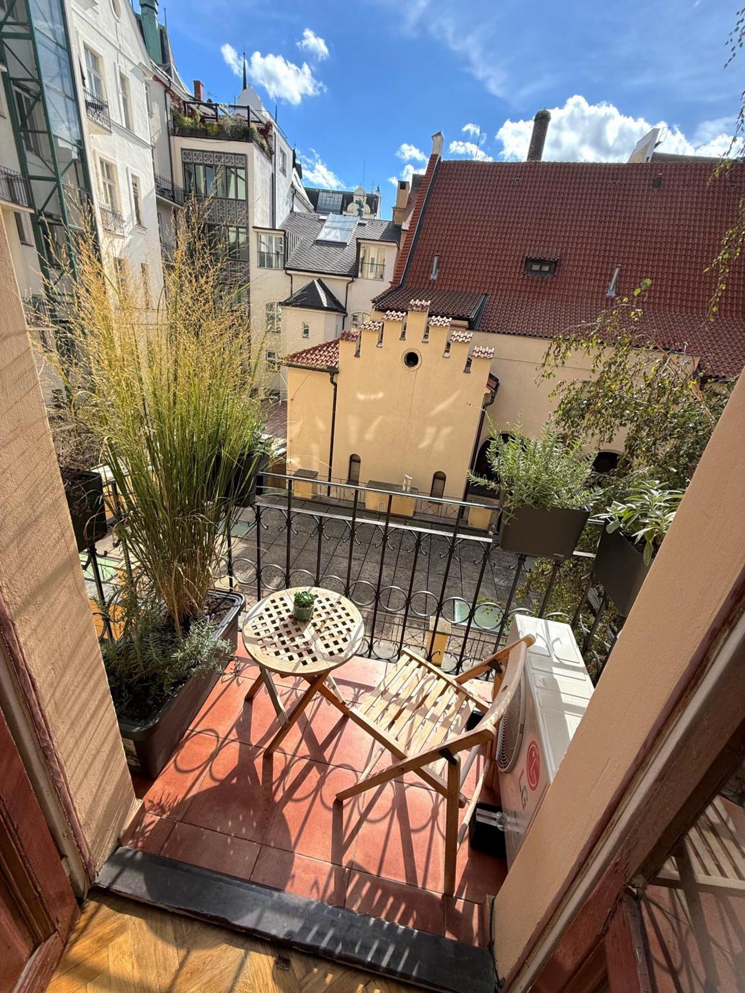 Apartment Siroka 14 Prague Exterior photo